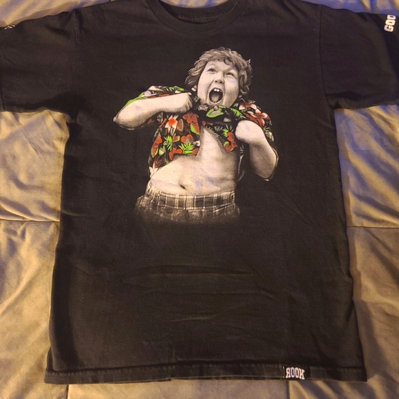 The Goonies Chunk Truffle Shuffle Black T-shirt Size Small - Picture 1 of 1